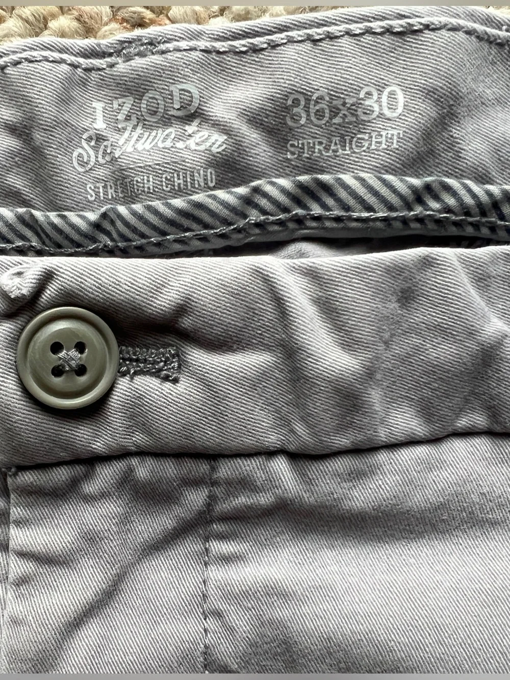 Izod Men's 36x30 Gray Straight-Fit Chinos